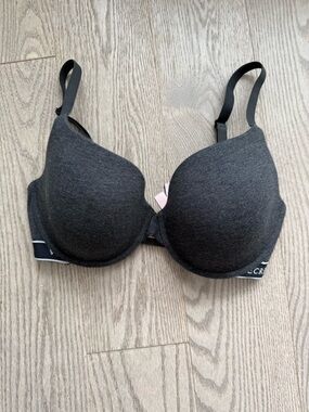 Victoria's Secret Charcoal Padded Bra in size 32DDD